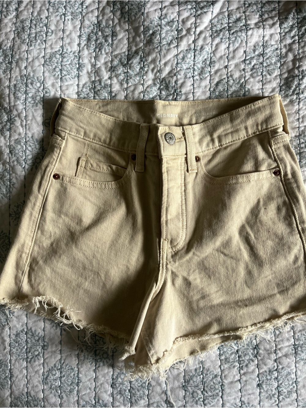 Old Navy Cream Raw-Hem Denim Shorts